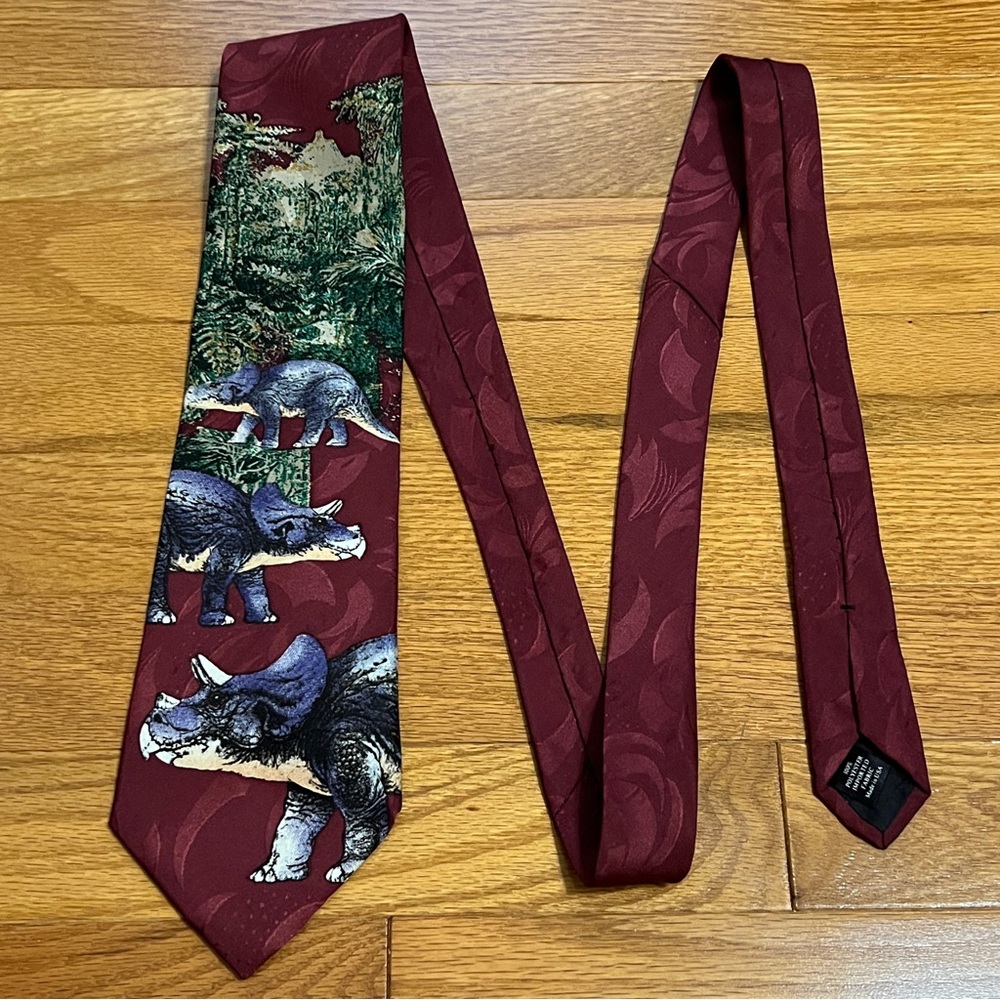 Men’s Vintage MBP Jurassic Park Triceratops Dinosaur Burgundy Necktie / Tie